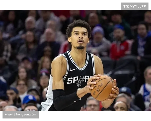 如何全面了解张伯伦在足球比赛中所司职的具体位置与场上职责